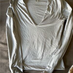Women's Long Sleeve V-Neck Top - Light Gray